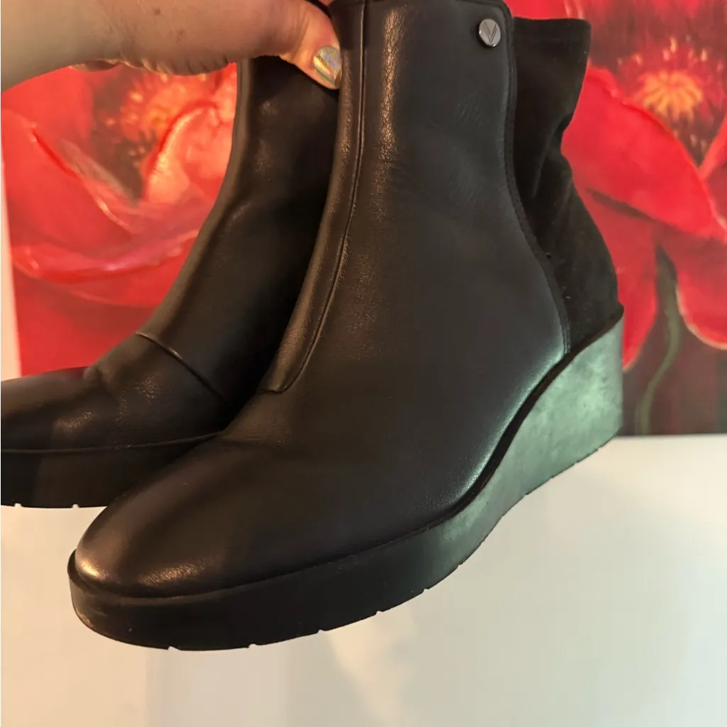 Vionic Women's Skylar Wedged Ankle Boots Black Size 7 - Image 2