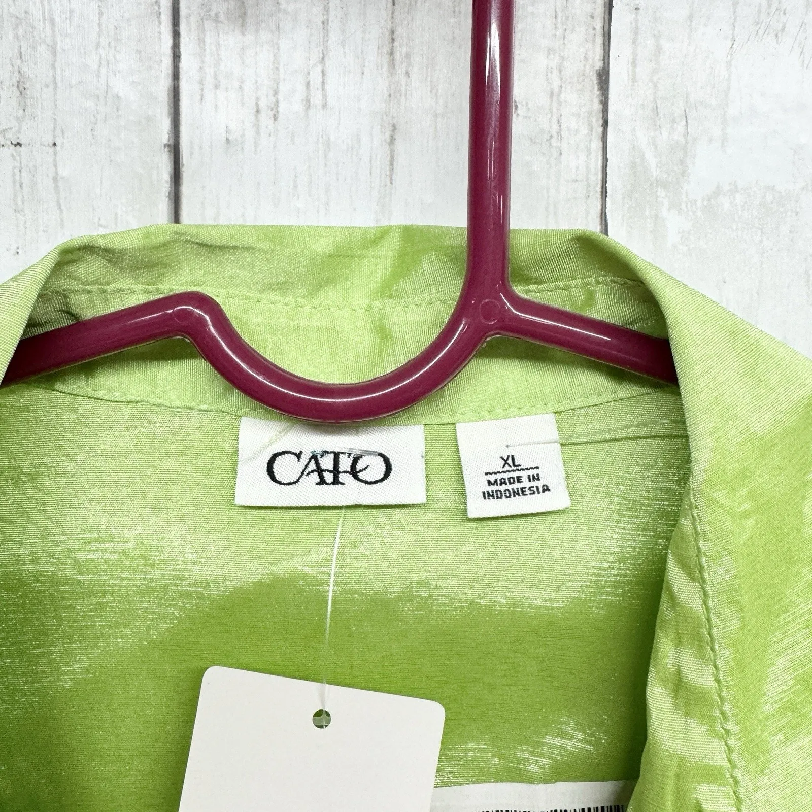 Cato Shirt Women Size XL Lime Green Collared Short Sleeve Button Down Blouse - Image 2