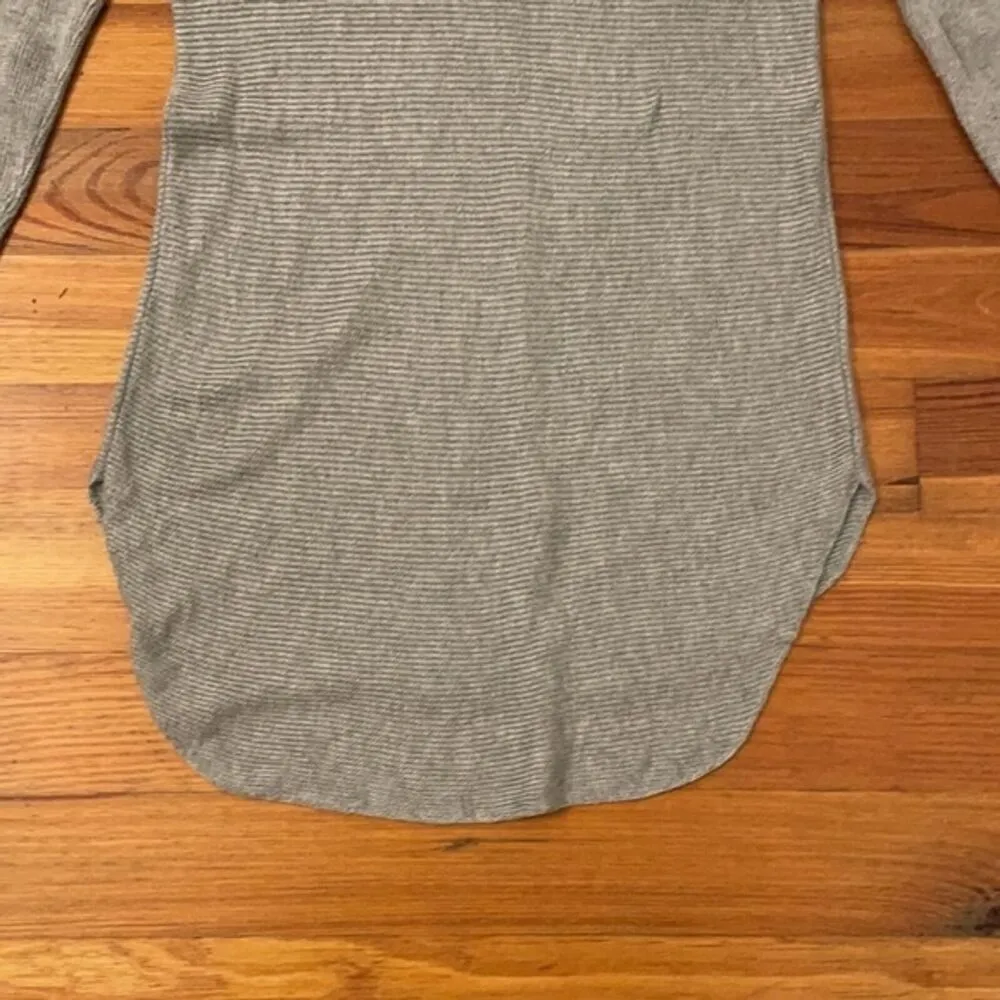 Joan Vass Soft Gray Knit Cashmere Blend Pullover Sweater Womens Size Small - Image 10