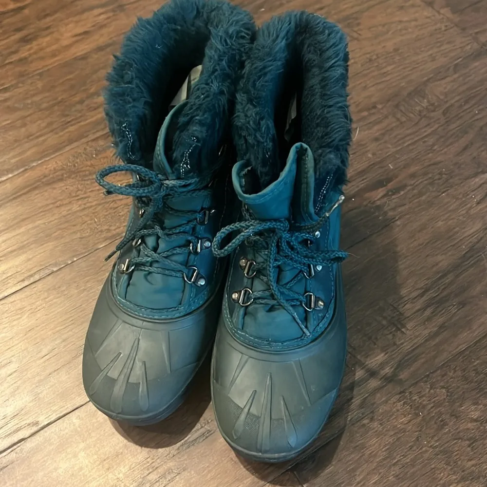 Fur Trim Lined Winter Rain & Snow Boots Green Women’s 7 EUC - Image 2