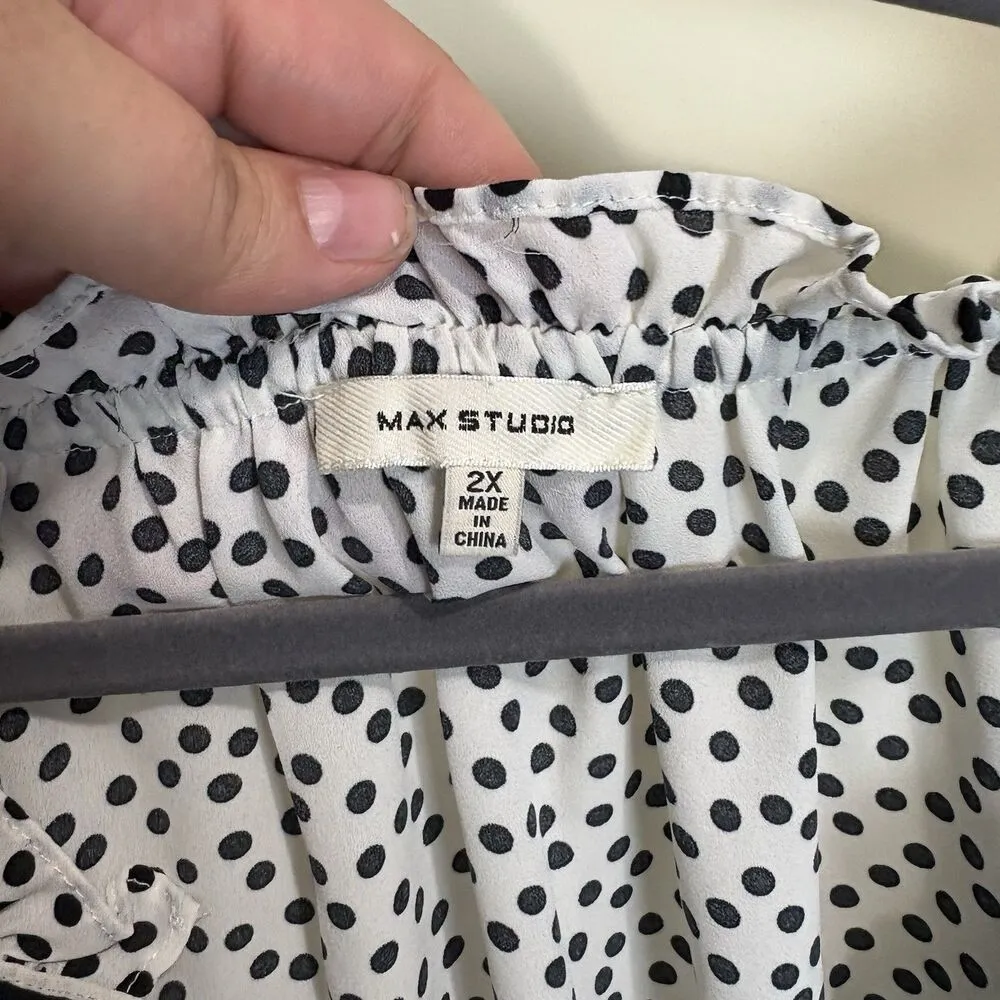 Max Studio Blouse Top Women’s 2X Plus Black & White Polka Dot Flutter Sleeve - Image 3