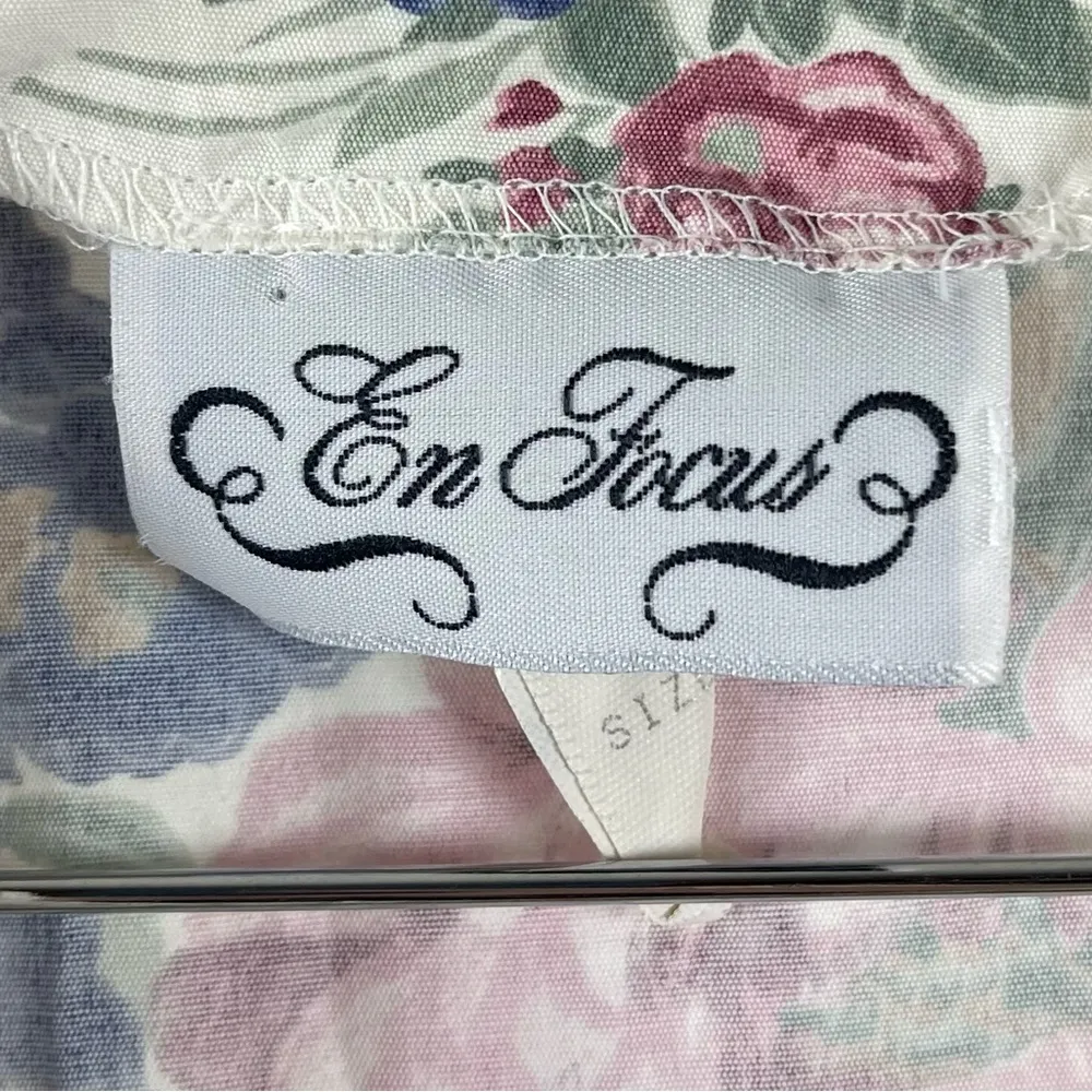 Vintage En Focus Small Floral 40's 50's Cottagecore Pearl Button Tie Maxi Dress Red - Image 5