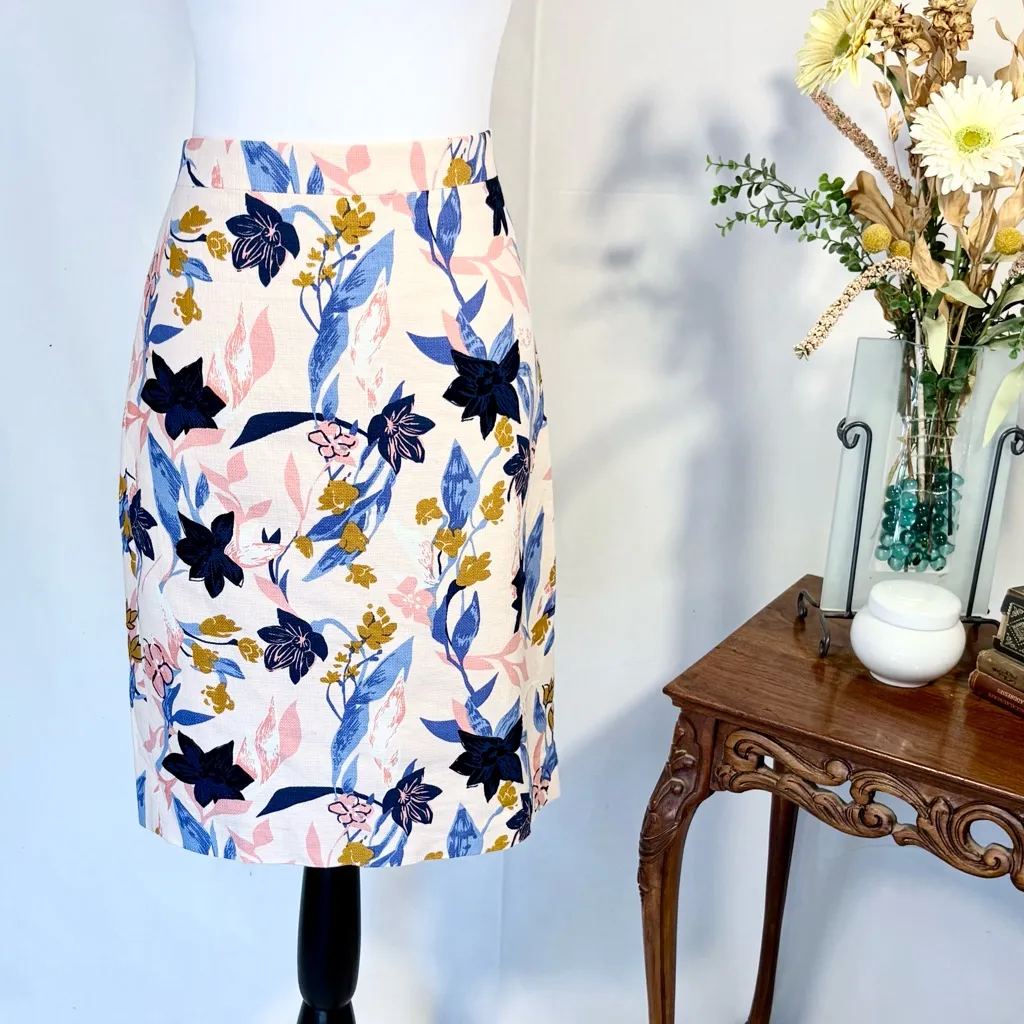 J.Crew Textured Weave Floral Print Pencil Skirt in Pink, Blue & Mustard Sz 6💚 - Image 9