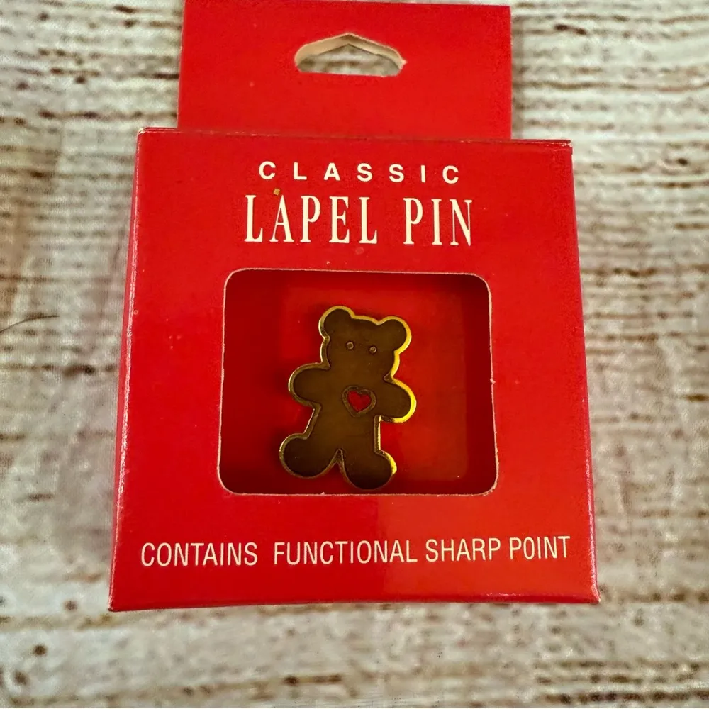 Hallmark Bear Classic Pin Vintage 1986 Valentine Jewelry Metal Bear Pin - Image 4
