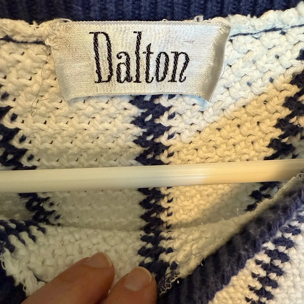 Vintage Dalton Knit Sleeveless Sweater Top Navy Cream – PTP 15 Blue Size XS - Image 4