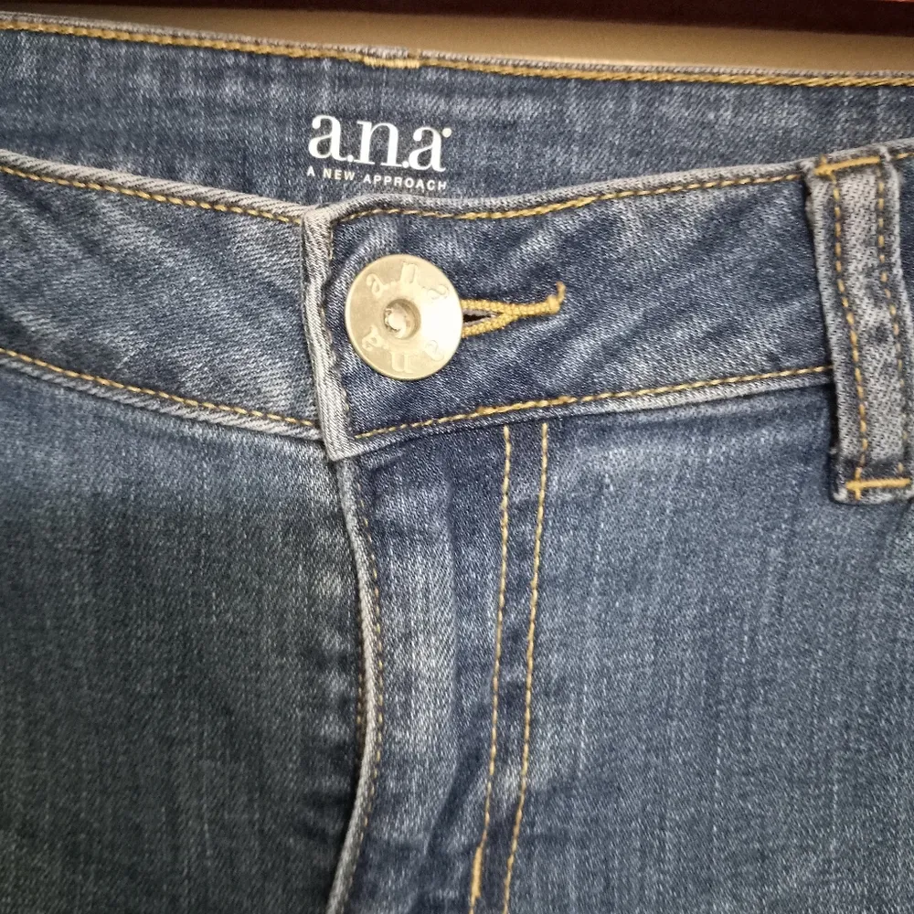 a.n.a. 33x26 8 Skinny Ankle Distressed Mid-Rise Jeans - Image 6