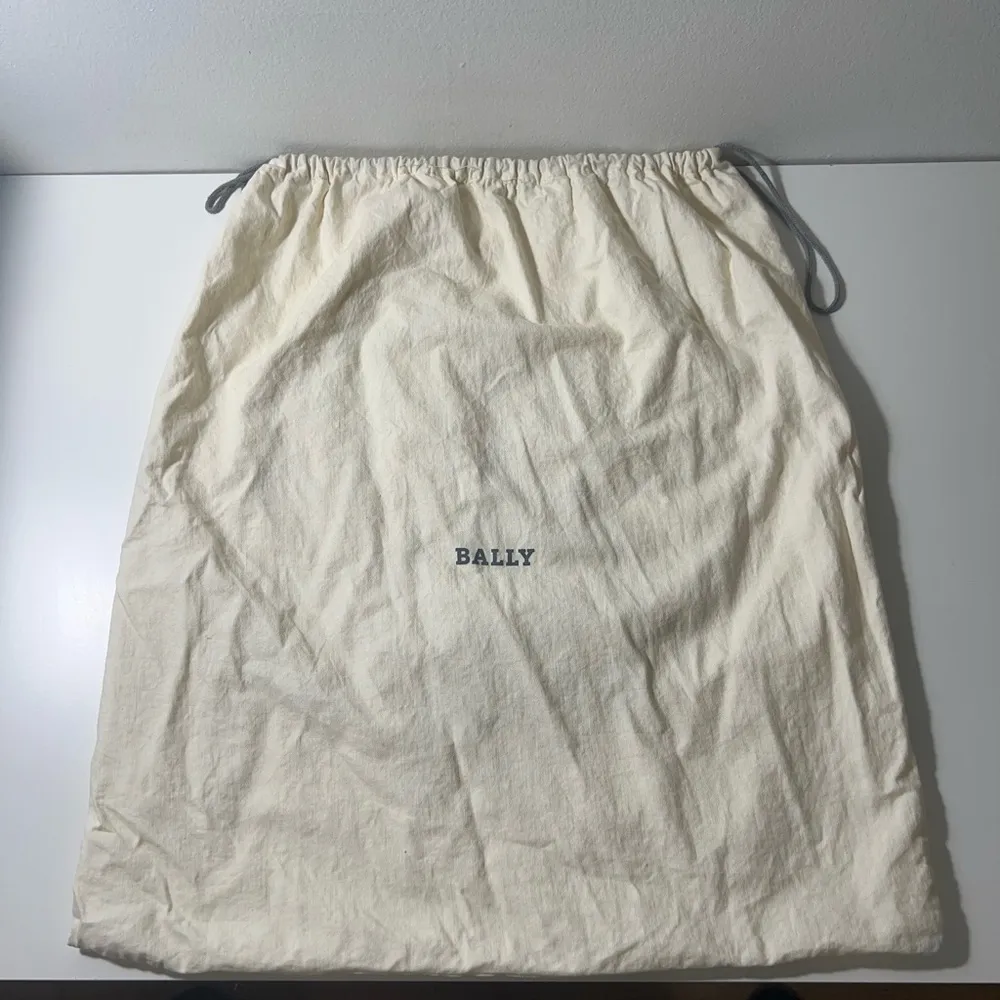 Bally Vintage Authentic Drawstring Shoe Sneaker Handbag Purse Dustbag Tan - Image 2