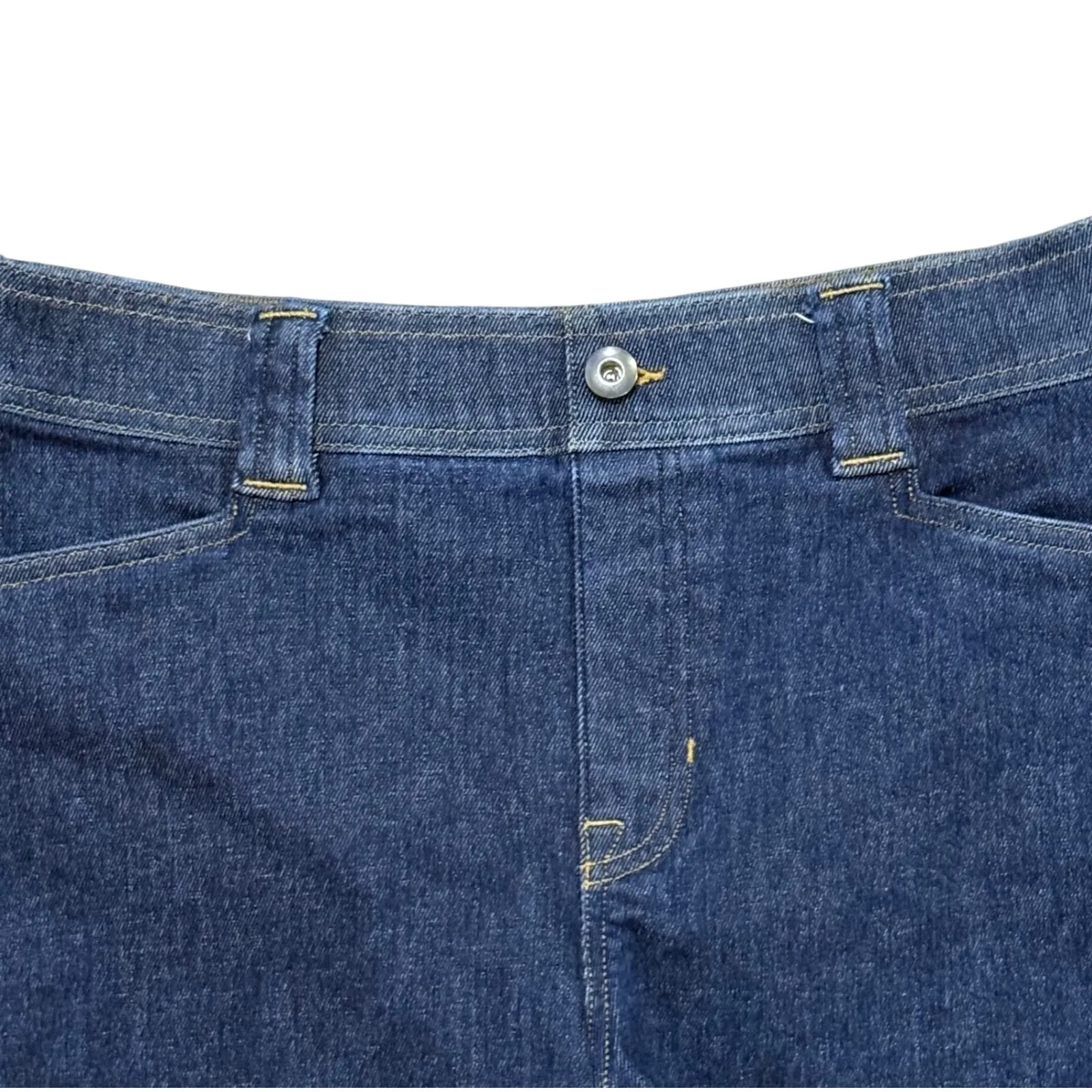 Spanx Everywear Jean Shorts Dark Blue Denim Size Large 5.5" inseam - Image 3