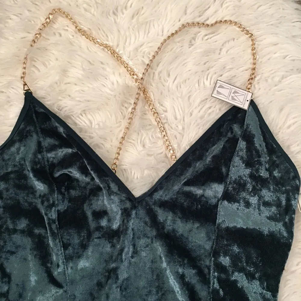 NWT! Green crush soft velvet interchangeable gold chain strap bodysuit Size M - Image 2