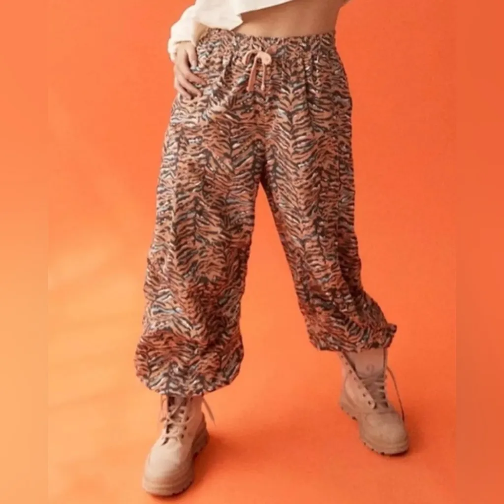 Free People Movement Zephyr Printed Pants In Camel Combo Size XS - Image 5