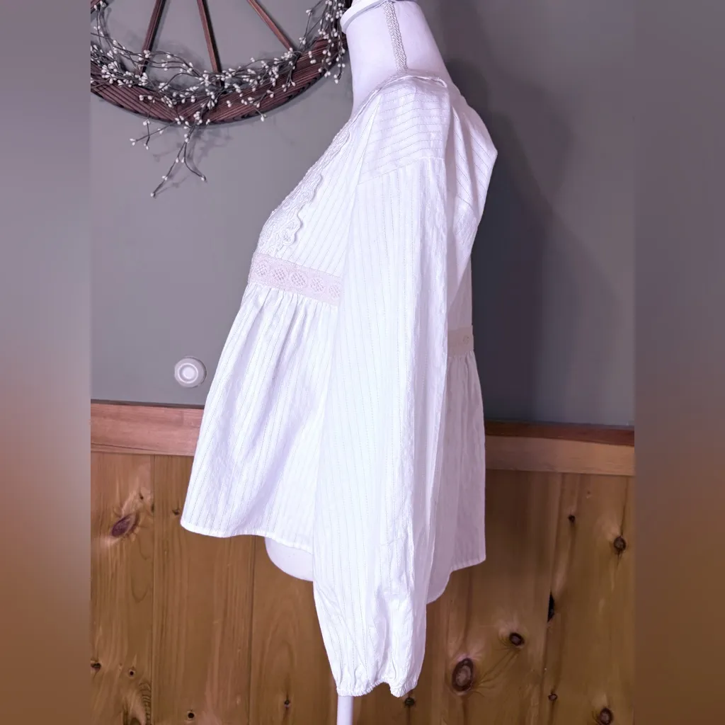 Altar'd State White and Cream Embroidered Blouse - Image 3