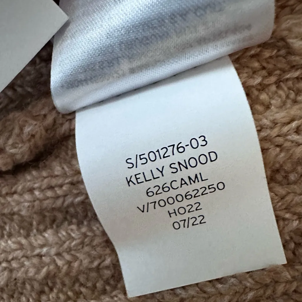 NWT Gap Kelly Snood Crochet Camel Scarf - Image 5