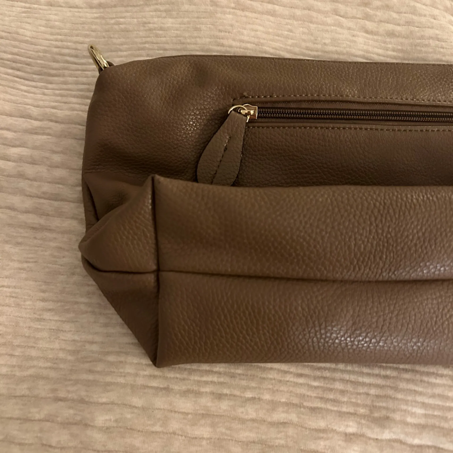 Remi Reid Departure Tote Security Pouch Insert‎ Brown - Image 4