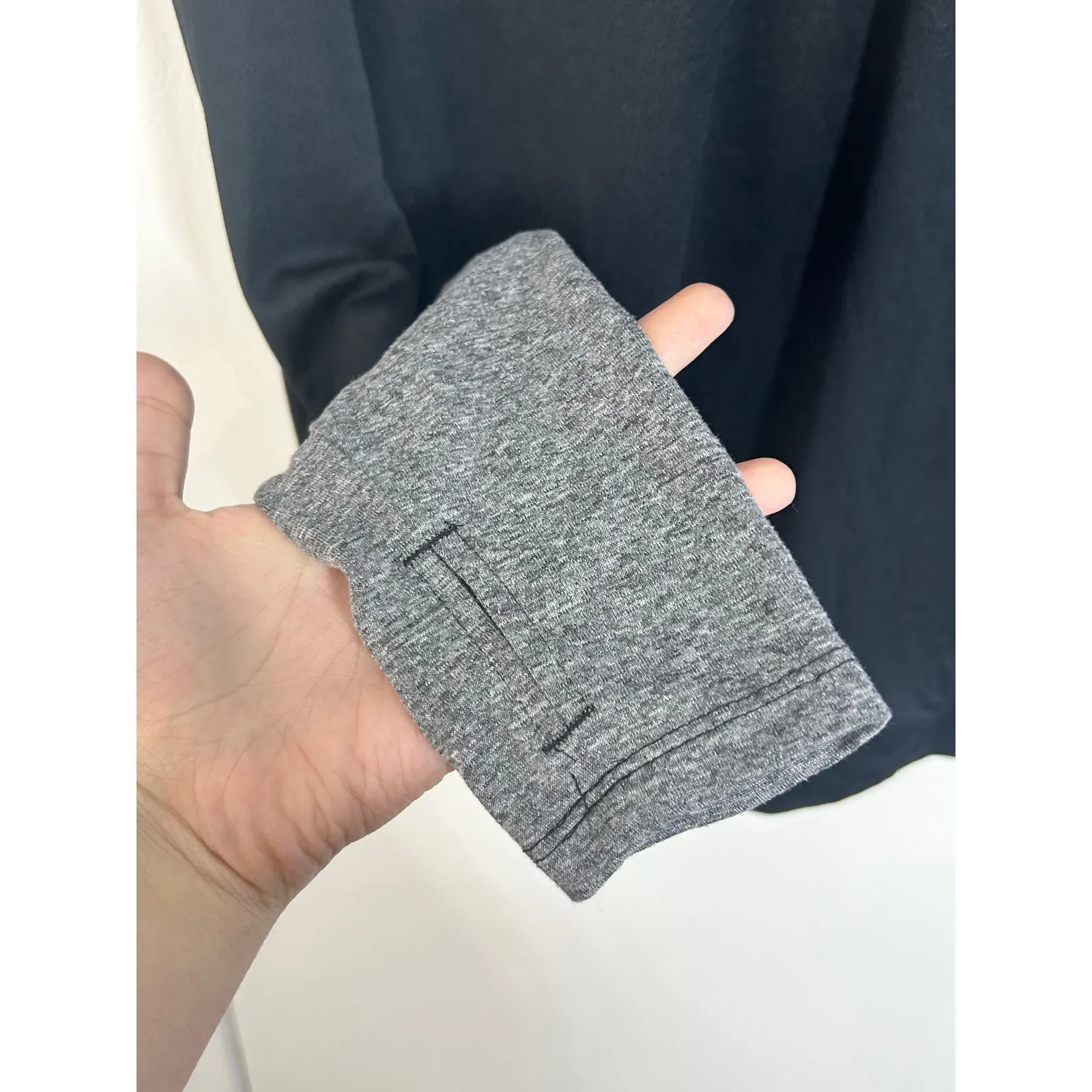 Under Armour Quarter Zip Pullover Medium Black Dry Fit Workout Gym Running - Image 4