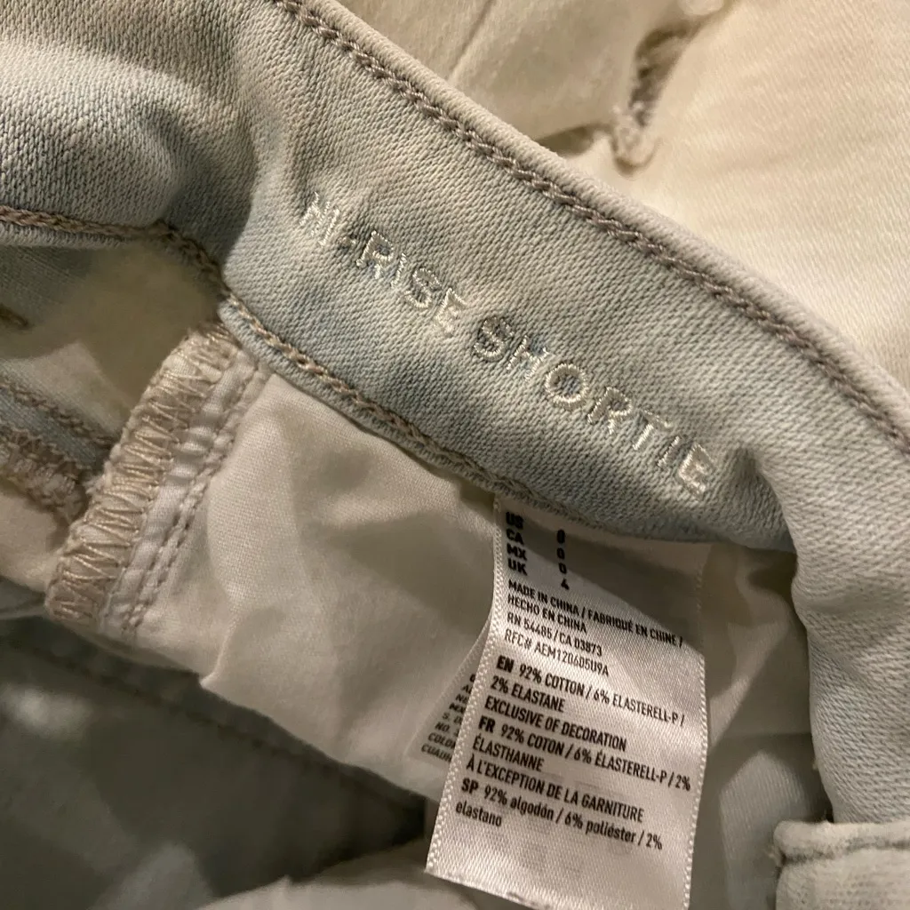 American Eagle Super Stretch Hi Rise Shortie Size 0 Light Wash Denim Jean Shorts - Image 6