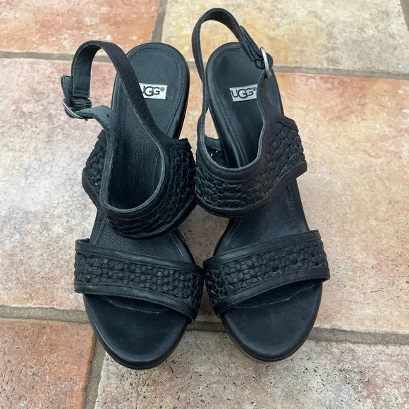 UGG strappy woven buckle wedge sandals size 6.5 - Image 2