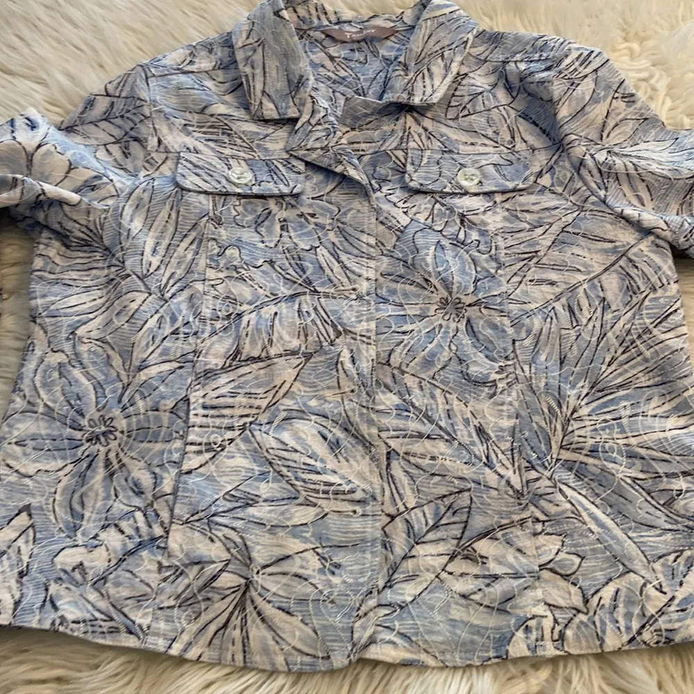 TanJay Women’s Petite Jacket no size on jacket or materials made from excellent - Image 8