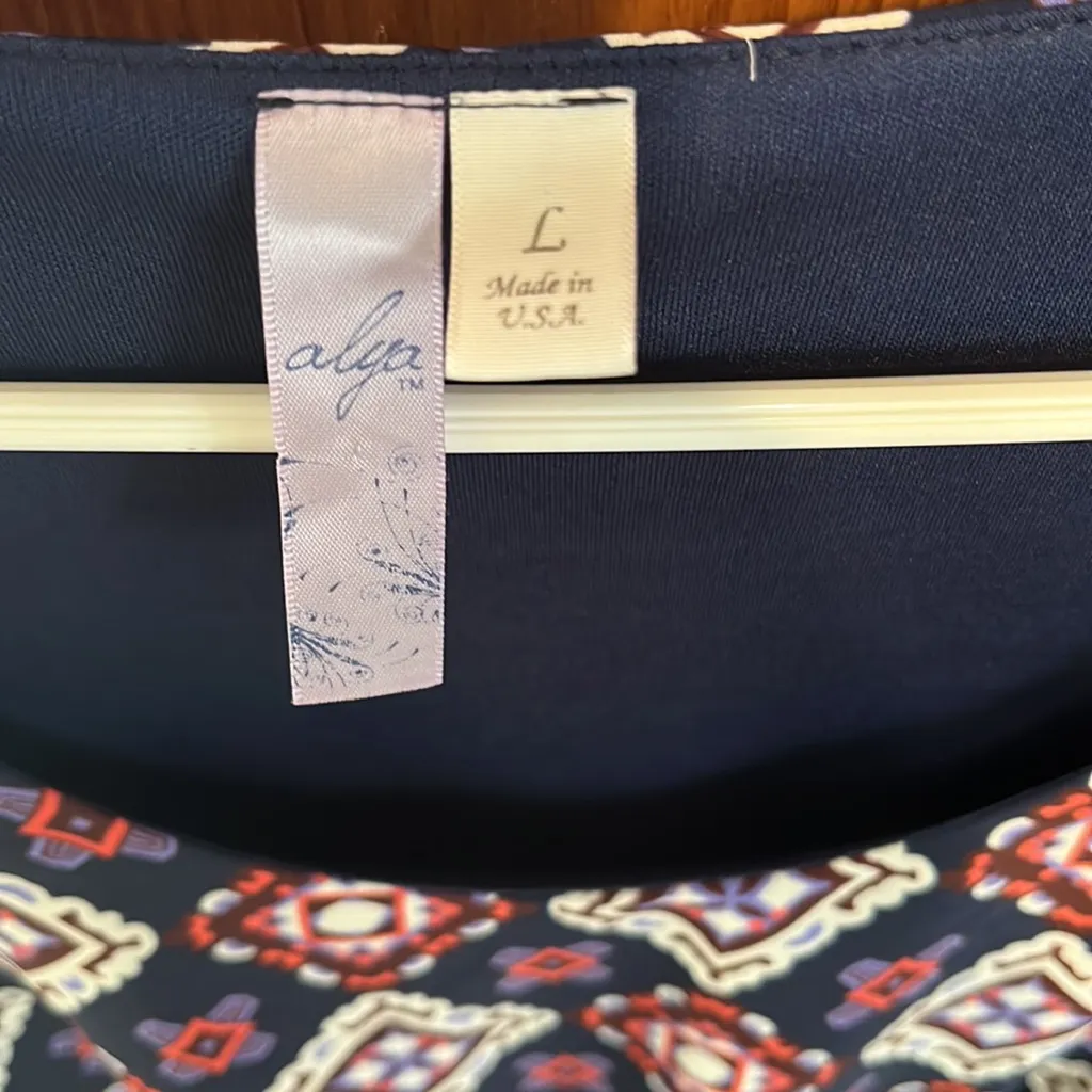 Alya size L geometric pattern, dress with lining underneath 3/4 length sleeve‎ - Image 2