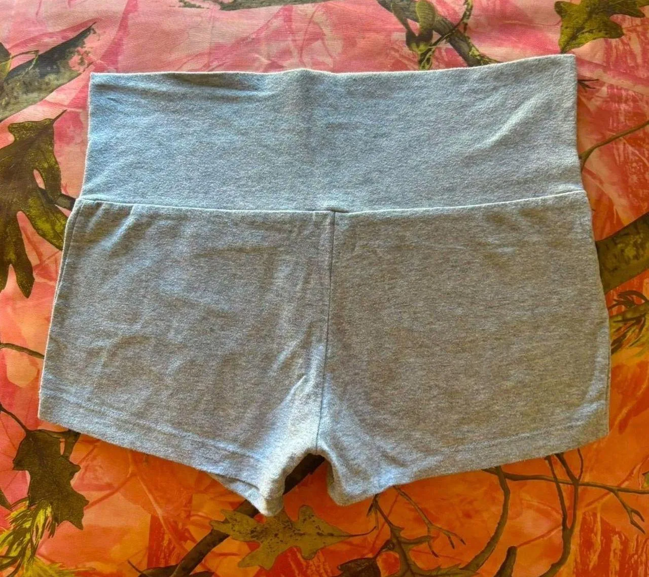 HOTTEST y2k vintage 2000s grey fold over mini lounge shorts - Image 6