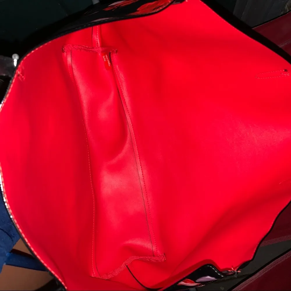 BNWT Victoria’s Secret Weekender Tote - Image 4