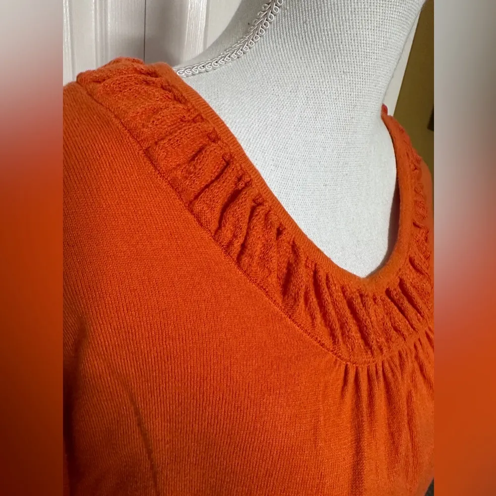 Anthropology Brand MOTH Orange Batwing; elastic waist sweater shirt size large - Image 3
