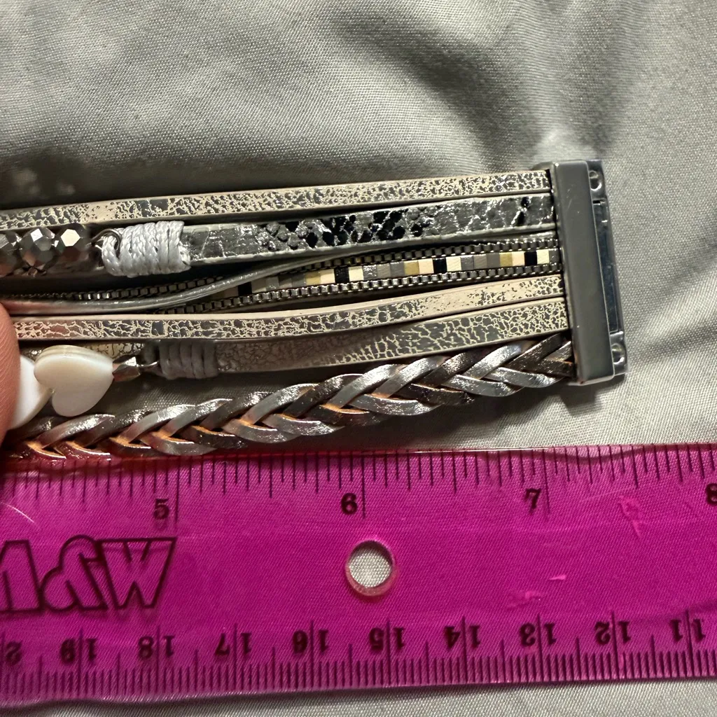 Chic Silver and White Heart Bracelet Set - Image 4