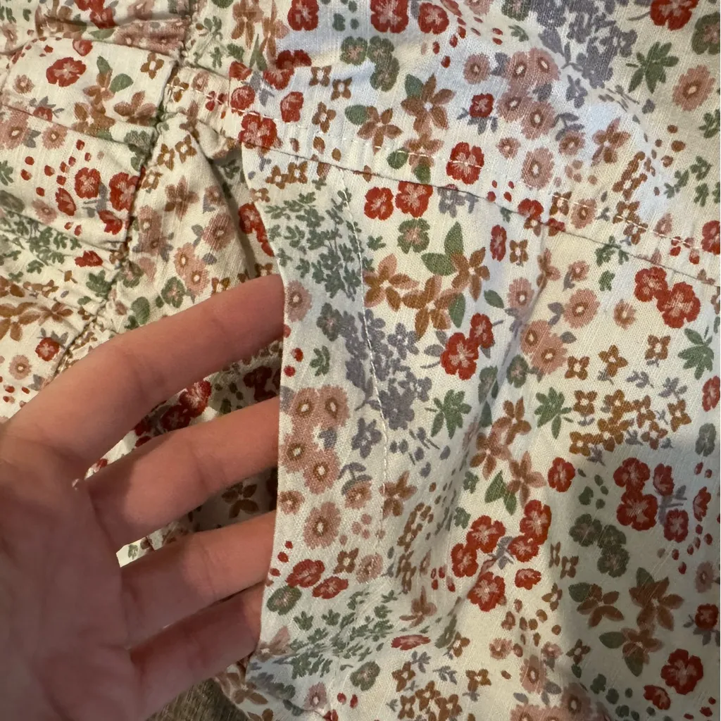 Levi’s Strauss Signature Floral Shorts - Image 2