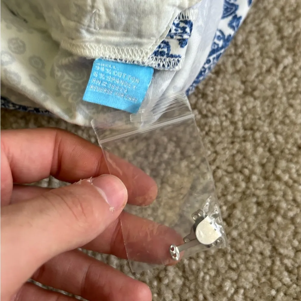 J. McLaughlin Petal Scalloped Shorts Blue White Bandana Paisley Print 6 (31) - Image 9