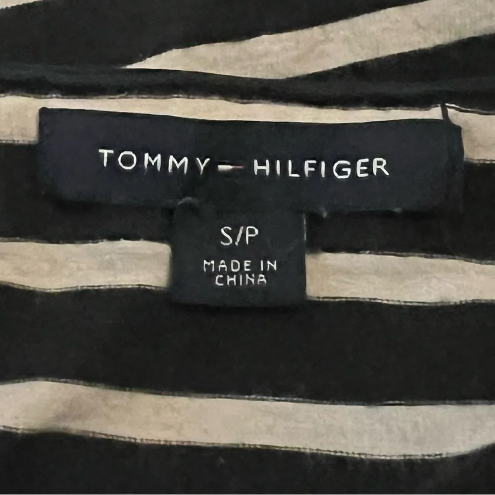 Tommy Hilfiger women’s‎ size small, striped V-neck, long sleeve top - Image 4