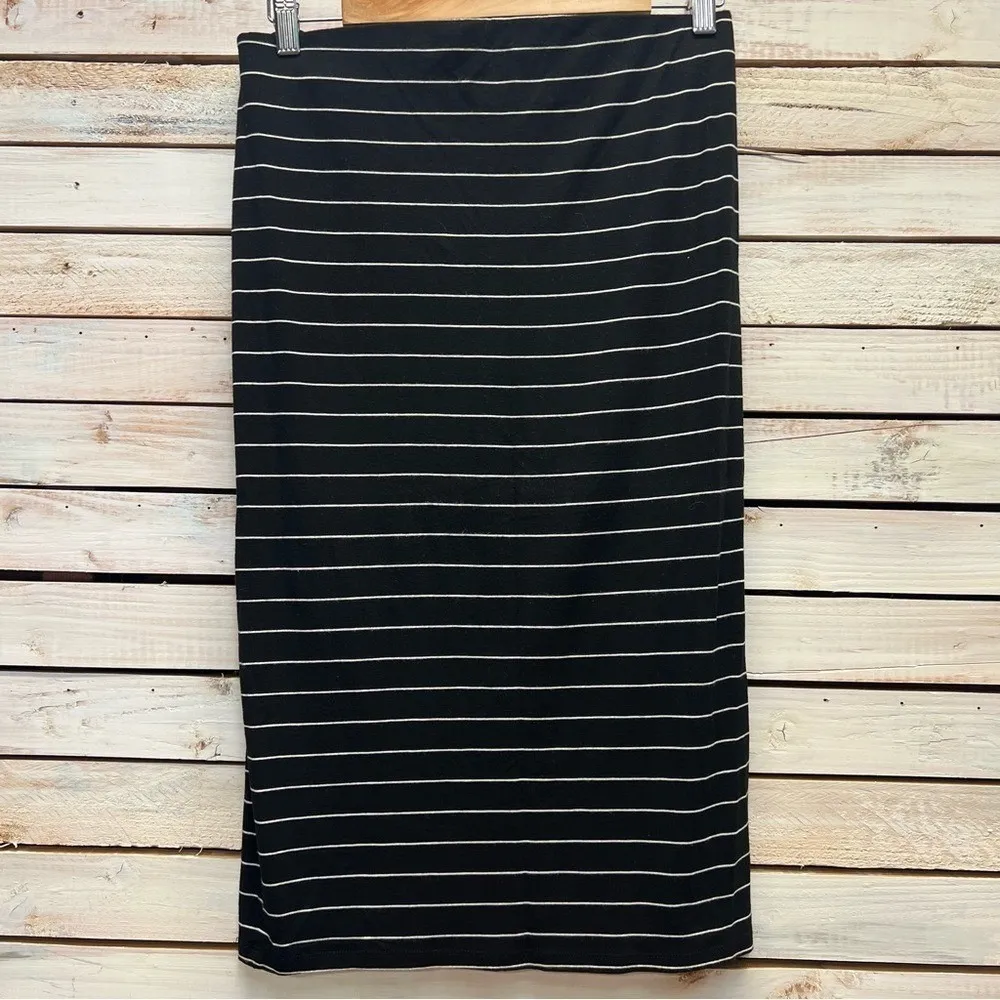 Old Navy Black White Stripe Pencil Skirt Stretch Midi Basic Rayon Blend M - Image 4