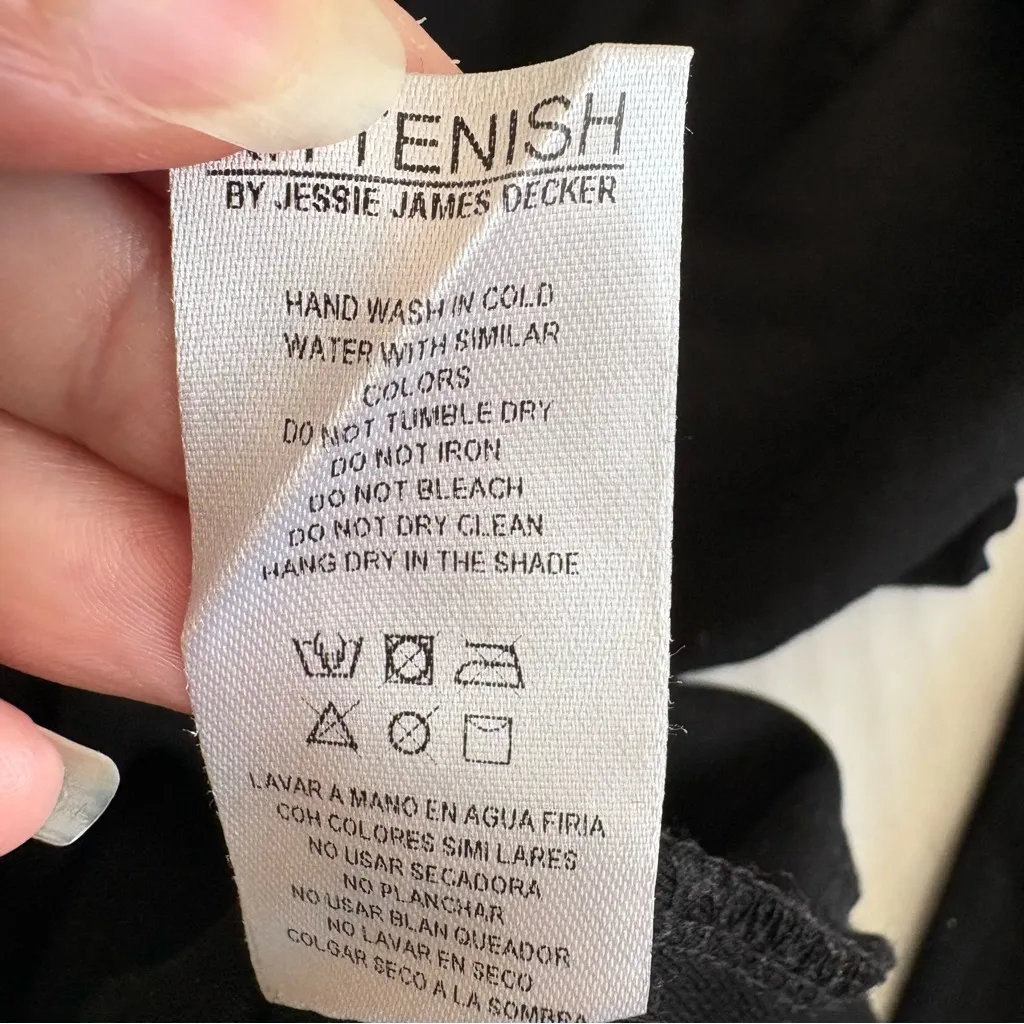 Kittenish mock neck long sleeve bodysuit black medium - Image 9