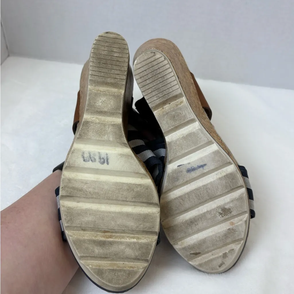 Sketchers Women’s Casual Summer Strappy Striped Blue & White Wedge Heels Size 8 - Image 4