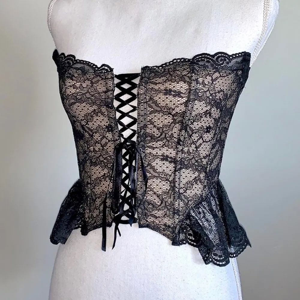 Victoria’s Secret Y2K Lace Corset Set - Image 2