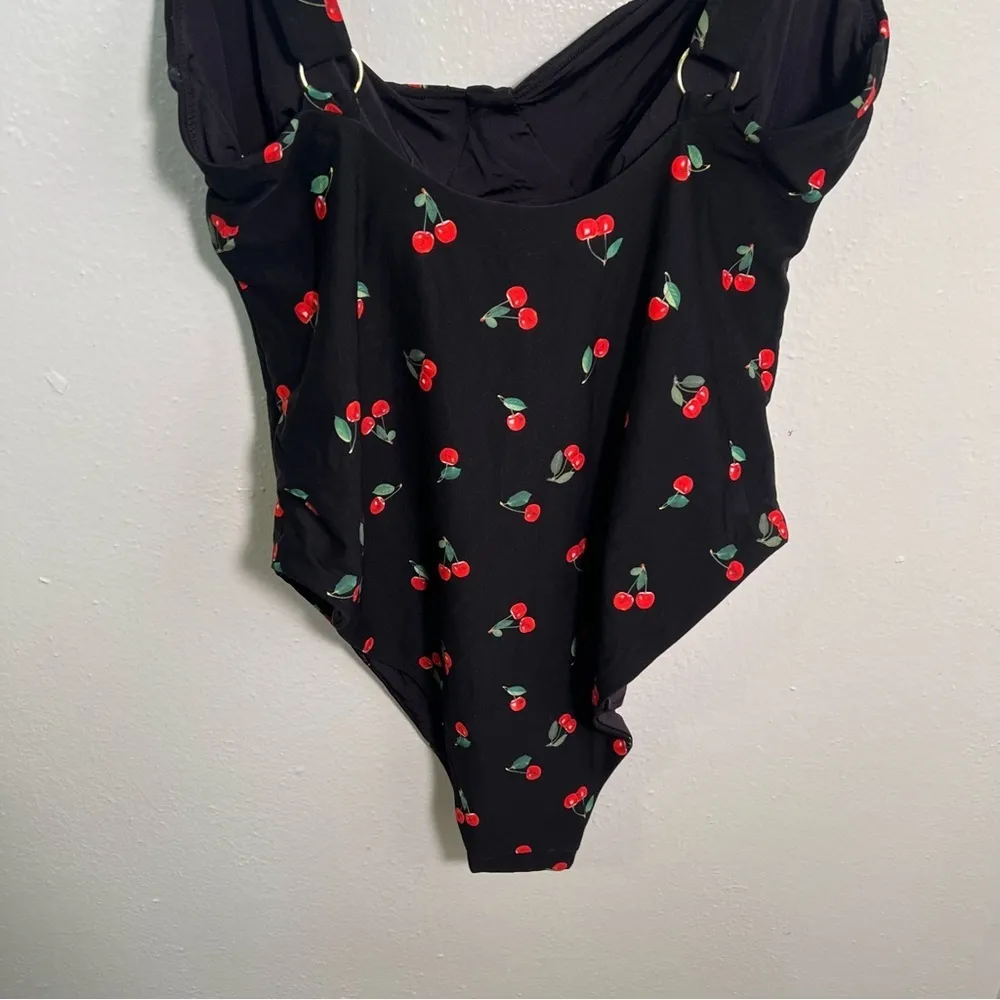 Weworewhat Ruched Cup One Piece Swimsuit Black Cherries XL - Image 9