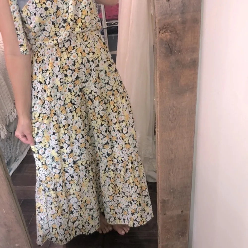 SOCIAL STANDARD BY SANCTUARY size XXlarge yellow floral ditsy maxi dress - Image 5
