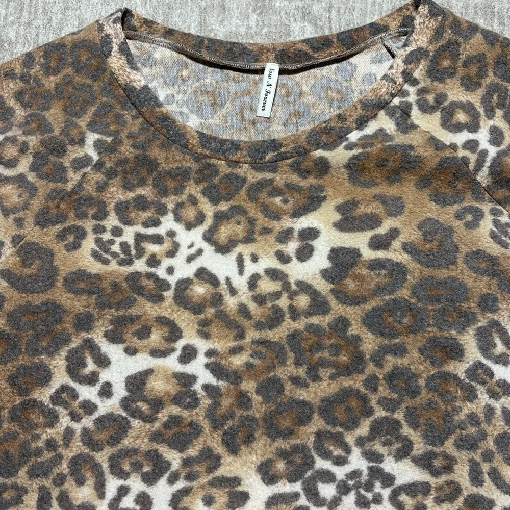 3X (2x) Now and forever fleece leopard print comfy pullover top long sleeve Brown - Image 2
