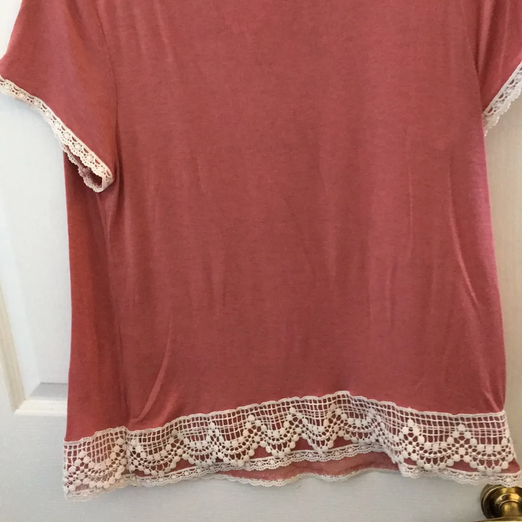 FINAL MARKDOWN Ladies lace trim rewind top large - Image 2