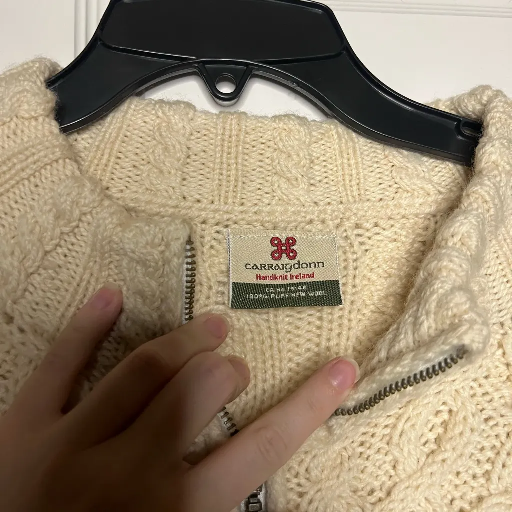 Carraig Donn Irish Wool Cableknit Aran full zip Sweater White Size M - Image 10