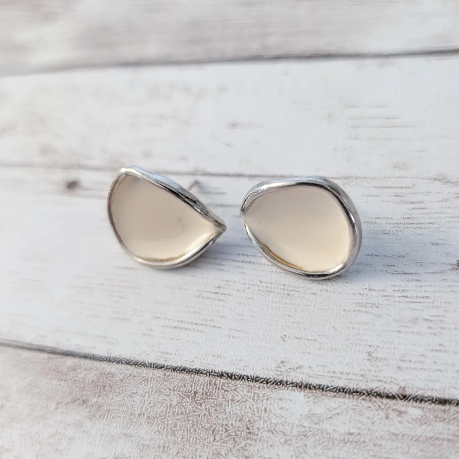 Vintage Stud Earrings Cream Concave Teardrop - Image 3