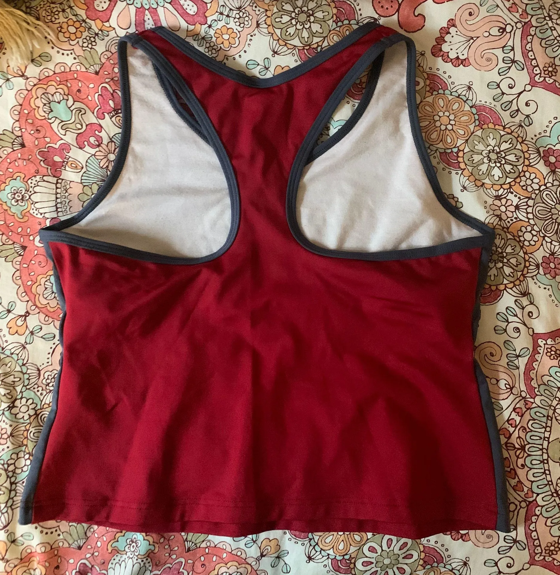 Nike Vintage  Cropped Tank Top - Image 2