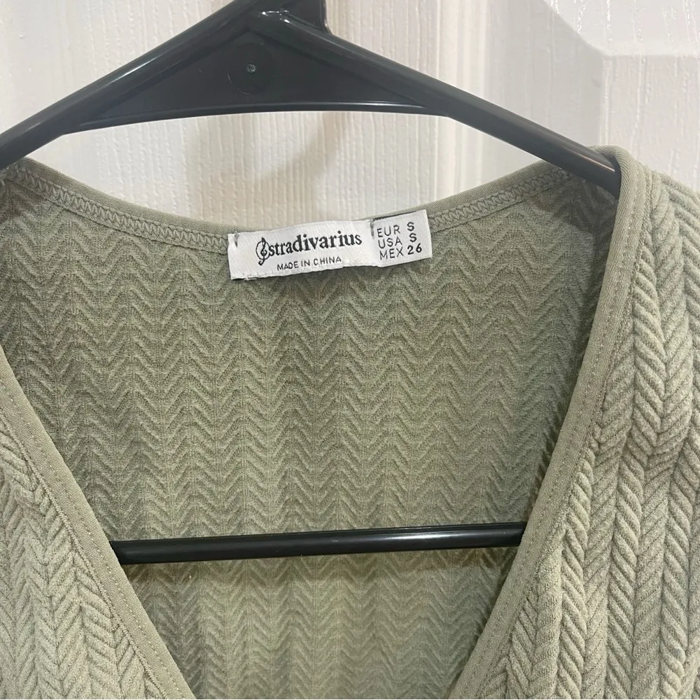 Stradivarius V-Neck Tank Top - Image 2