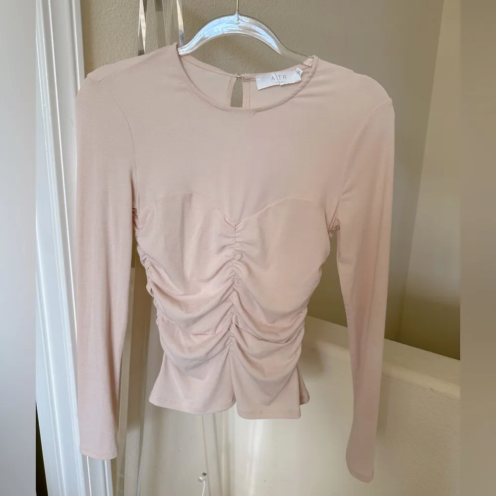ASTAR The Label Ruched Long Sleeve Top - Cream - Image 3
