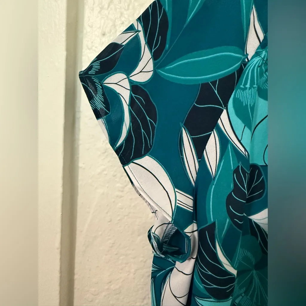 Liz Claiborne Women's Polyester Tropical Different Blues Short Sleeve Blouse XS - Image 3