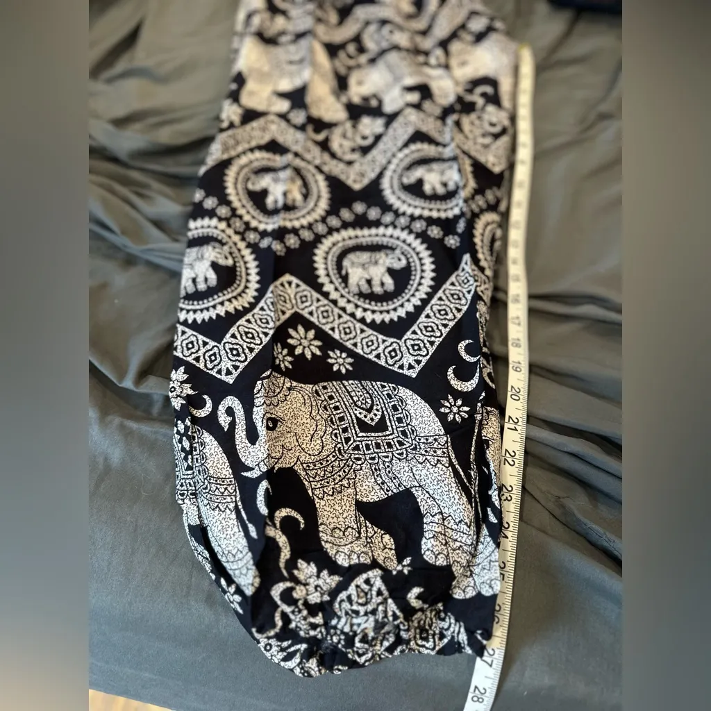 NWT Women’s Sz: M Elephant Harem Black White Elastic Waist Relax Fit Baggy Pants Size M - Image 5