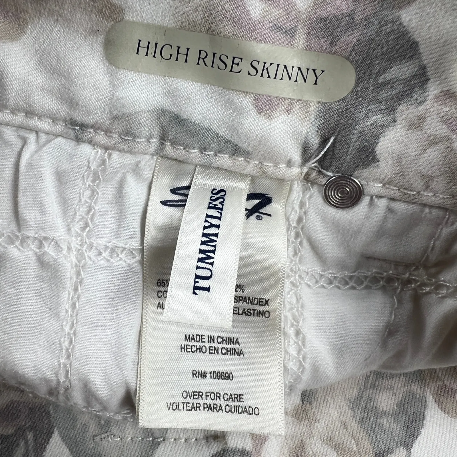Seven7 Tummyless High Rise Skinny Pastel Floral Jeans Cream Pink Gray Size 10 - Image 4