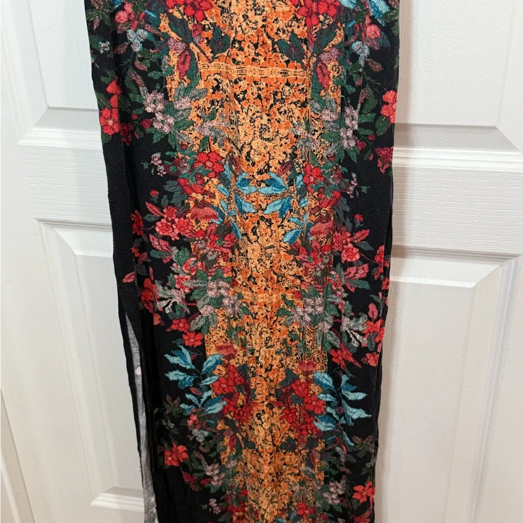 Bebe Black Maxi Dress with Vibrant Floral Design - Image 3