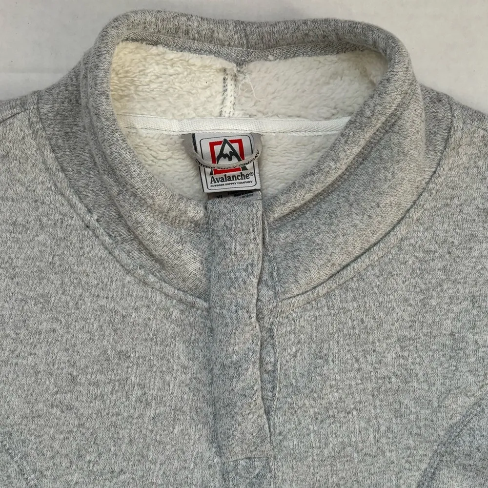 Avalanche- Women’s XL Gray Sweater - Image 2