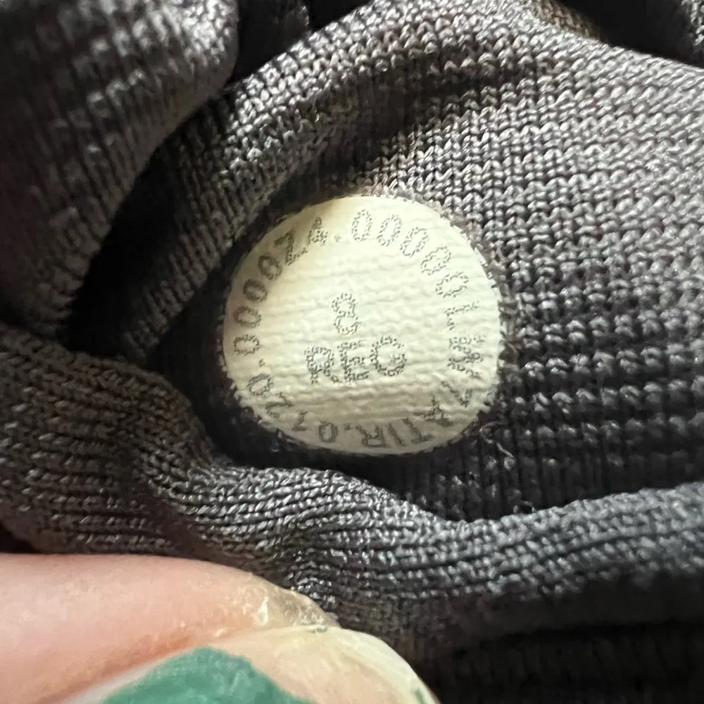 Lululemon Athletica Hotty Hot Shorts Heather Grey size 8 2.5” - Image 5