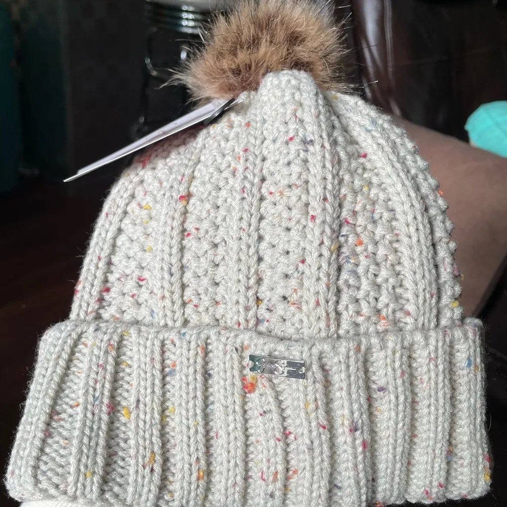 NWT Pom Pom Knit Beanie - Image 5