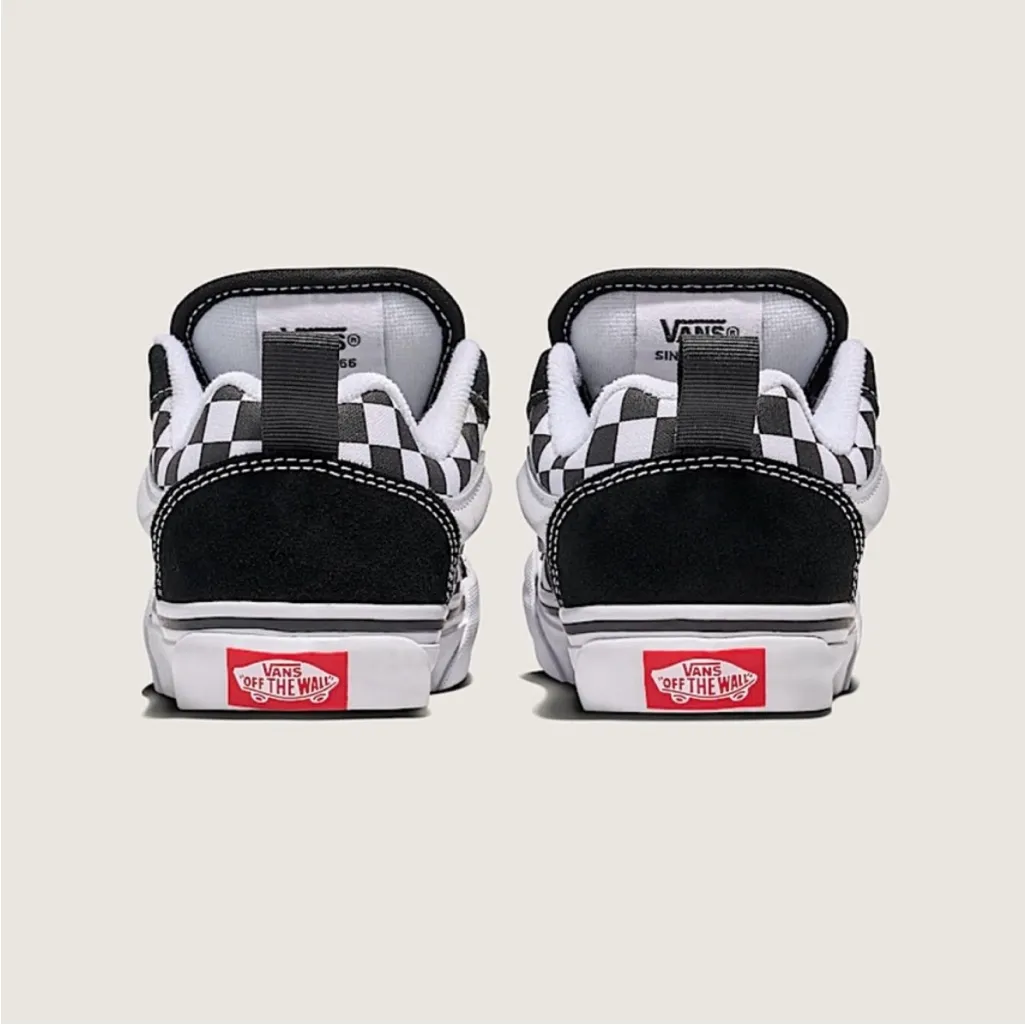 Vans Big Kids Knu Skool Checkerboard
Shoe 6.0 US Women 7.5 US - Image 3